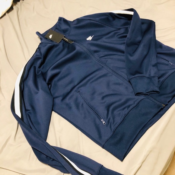 Nike sweater - Picture 2 of 5